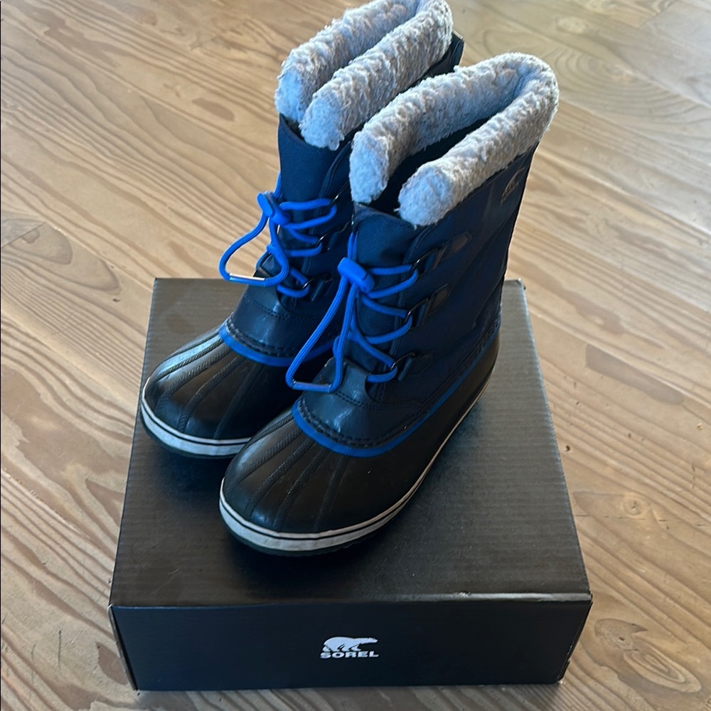 Sorel Kids' Blue and Black Winter Boots